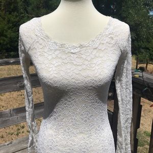 MODA Sheer Lace Long Sleeve Top Small